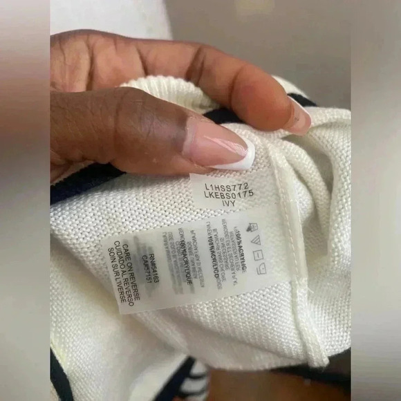 Karl Lagerfeld Paris Eiffel Tower Bishop Sleeve Sweater Size Medium NWOT - Picture 8 of 9